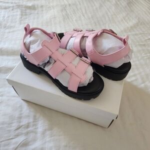 Treasure & Bond Baby Pink Buckle Straps  Girls Sandals Size 2